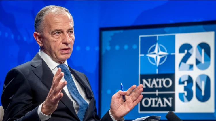 Secretarul adjunct al NATO: Rusia sapă tranșee pe linii defensive, războiul va trece într-o altă etapă