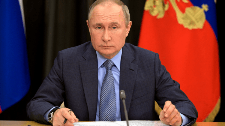 Vladimir Putin revoltat, pune la îndoială eficacitatea vaccinului anti-COVID-19 de la Moderna
