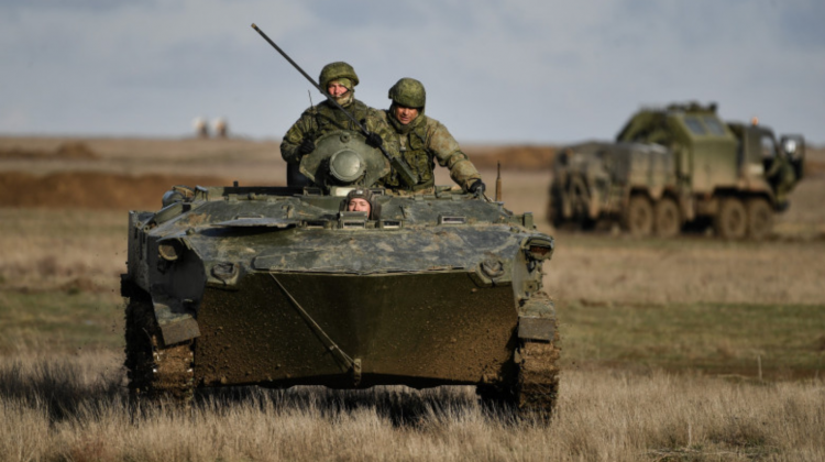 Rusia își trimite militarii în apropierea granițelor NATO și va forma 20 de unități în districtul militar occidental