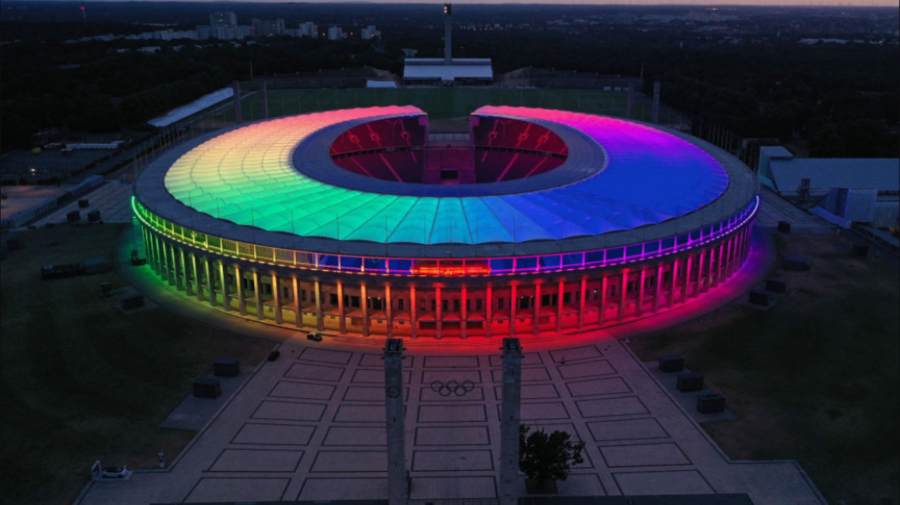 FOTO UEFA interzice, Germania nu ascultă! Toată țară a fost acoperită de curcubeul LGBT