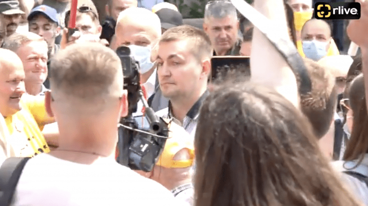 (STOP CADRU) Ce a făcut Veaceaslav Platon la protestul de la Comisia Electorală Centrală?