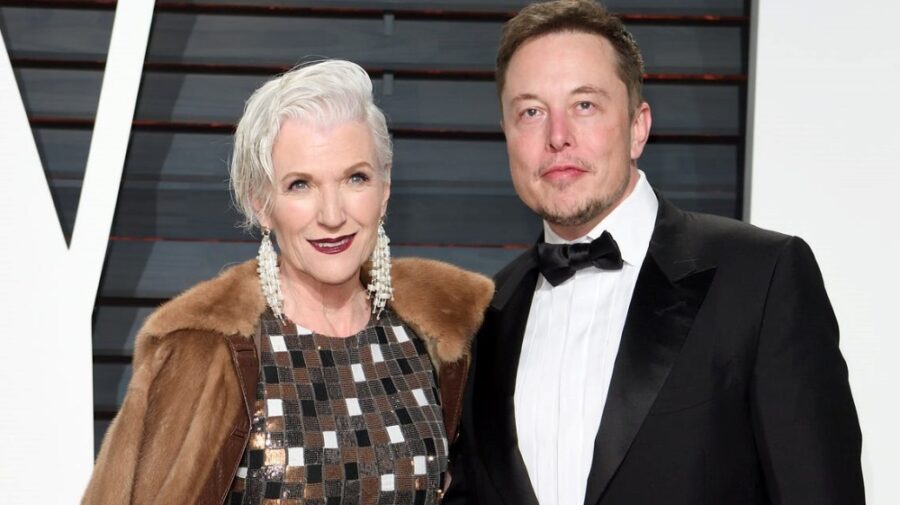 Elon Musk – bebeluș! Mama miliardarului a postat o fotografie emoționantă de ziua de naștere a acestuia