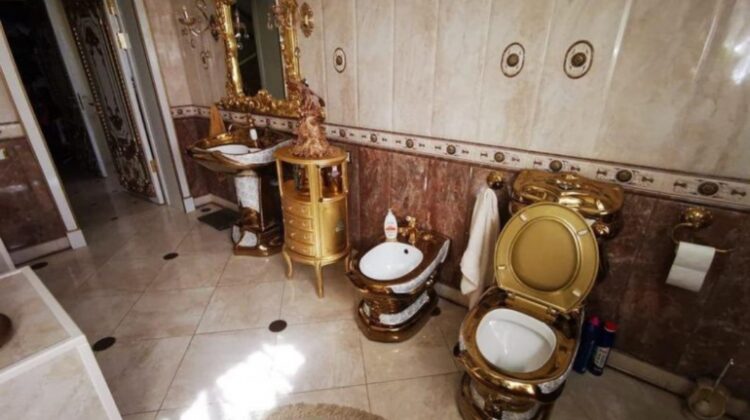 VIDEO O toaletă aurită l-a făcut celebru pe un colonel de poliție din Rusia, cercetat pentru luare de mită