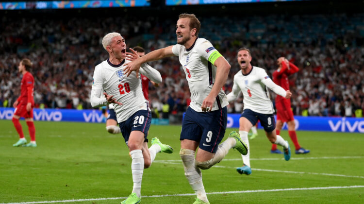 Meci controversat între Anglia-Danemarca! Englezii sunt în finala EURO 2020, dar cu critici dure. „Nu glumiți cu noi!”