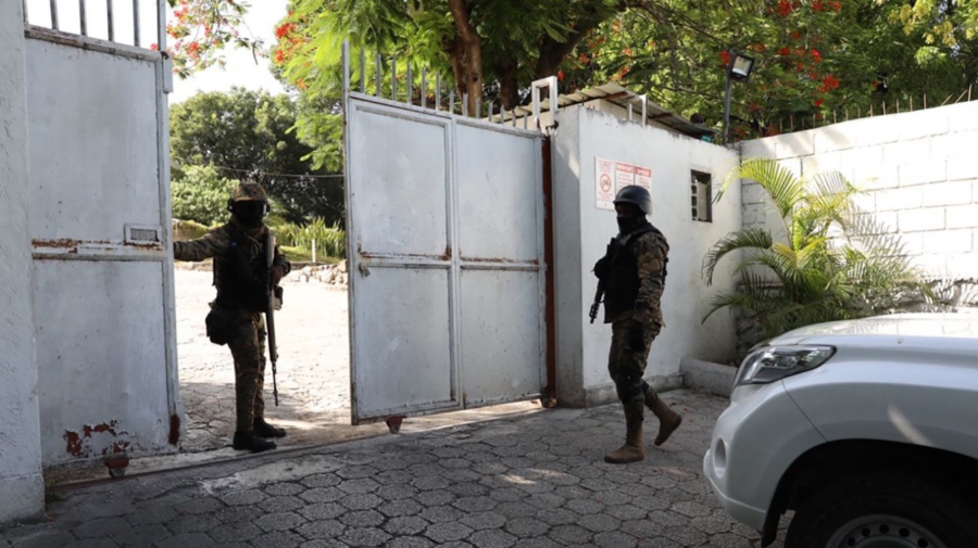 Poliția din Haiti a identificat suspecți de asasinarea președintelui! Pe 4 i-a împușcat. A fost o crimă politică?