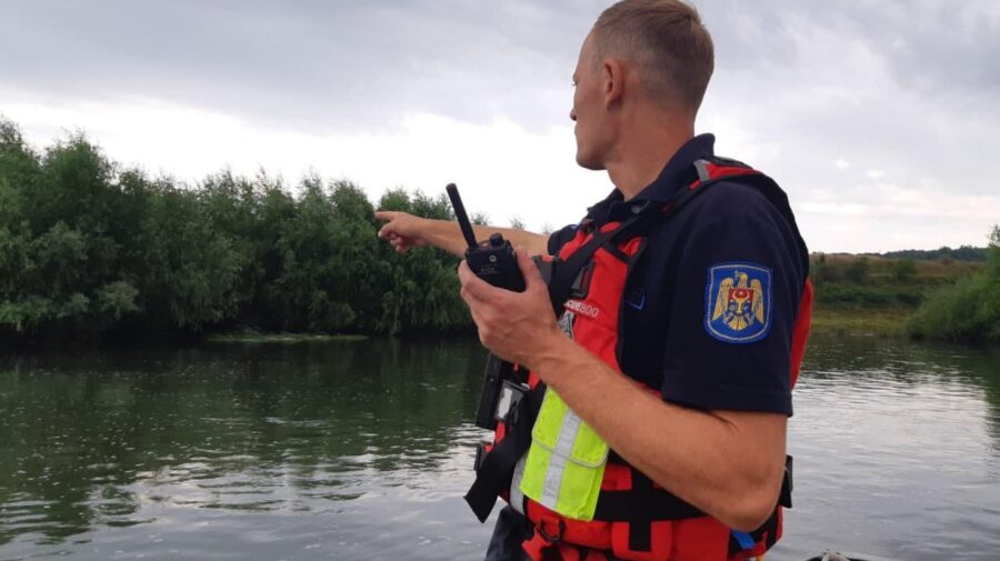 Tragic! Corpul neînsuflețit al băiatului de 15 ani, înecat în râul Nistru, a fost recuperat după 25 de ore de căutări