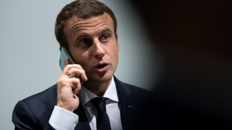Emmanuel Macron şi-a schimbat telefonul şi numărul de telefon, după ce a fost vizat de programul de spionaj Pegasus