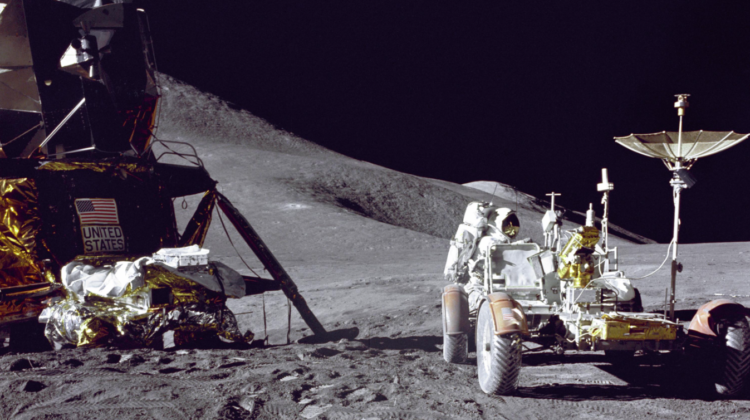 Imagini spectaculoase de la prima misiune în care NASA a trimis un vehicul pe Lună: 50 de ani de la Misiunea Apollo 15