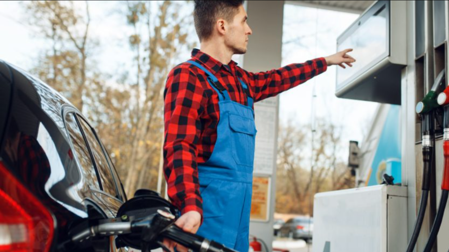 Carburanții – mai scumpi pe zi ce trece! Cât va costa pe 19 octombrie un litru de benzină