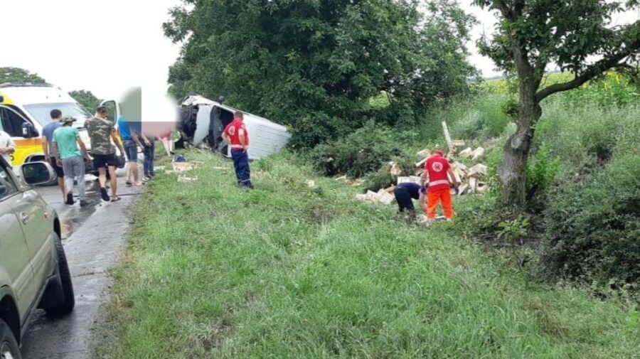 Doamne Ferește! Un băiat de 18 ani a ieșit la depășire cu un Mercedes la Căușeni. Accidentul a fost fatal!