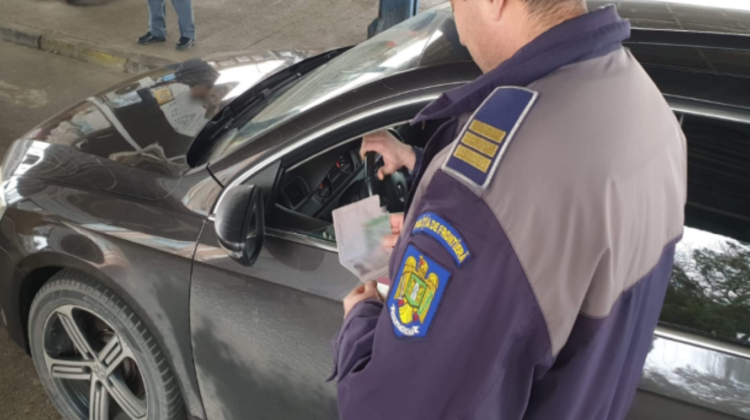 Au fost prinși cu mita-n pașaport! Cinci ucraineni au încercat să corupă cu bani angajații Poliției de Frontieră