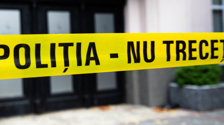 Semne de moarte violentă, depistate pe cadavrul unui bărbat. Acesta zăcea într-un apartament din Chișinău