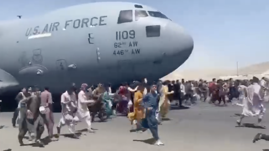 Afganistan, capturat de talibani: Zborurile din Aeroportul Kabul – suspendate