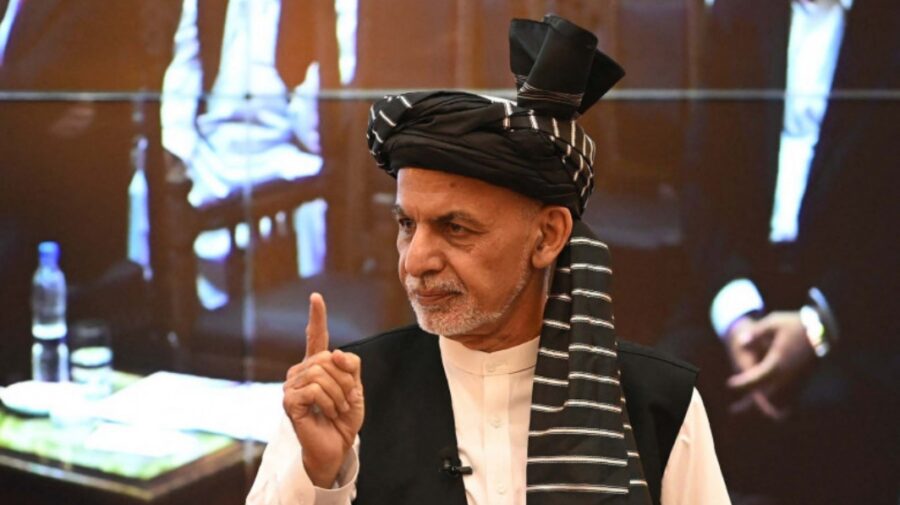 Primul mesaj al președintelui fugar al Afganistanului. Cum se scuză? „Talibanii m-au determinat să plec”
