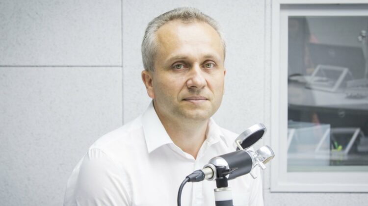 Peste 20 de secretari de stat fie au demisionat, fie au fost eliberați! Unul din ei însă, pentru că a devenit ministru