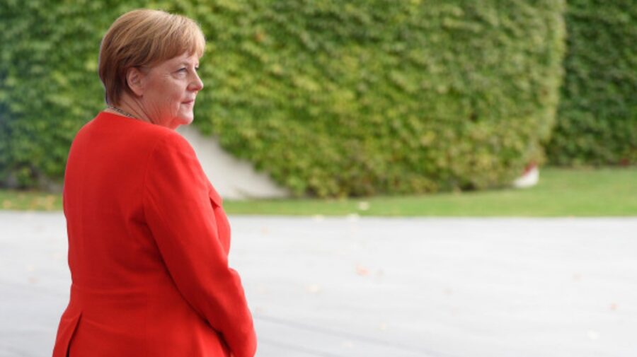 Înainte de a părăsi postul de cancelar, Merkel se va întâlni cu Putin și Zelenski. Ce va discuta cu ei