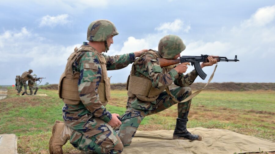 FOTO Zi importantă pentru militarii admiși la Academia „Alexandru cel Bun”. Au executat trageri din armament