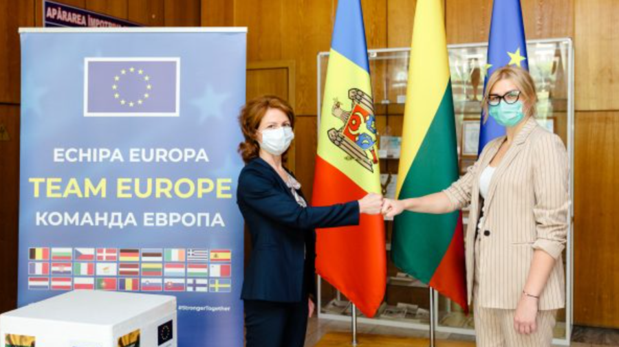 ULTIMĂ ORĂ! Moldova a RECEPȚIONAT un lot de vaccinuri AstraZeneca din Lituania