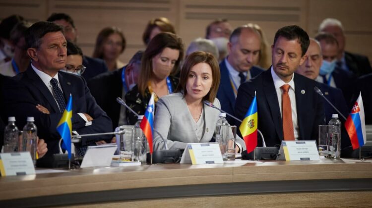 VIDEO Declarații: Maia Sandu „a pus umărul” la semnarea noului contract cu Gazprom. Cu cine s-a înțeles președinta