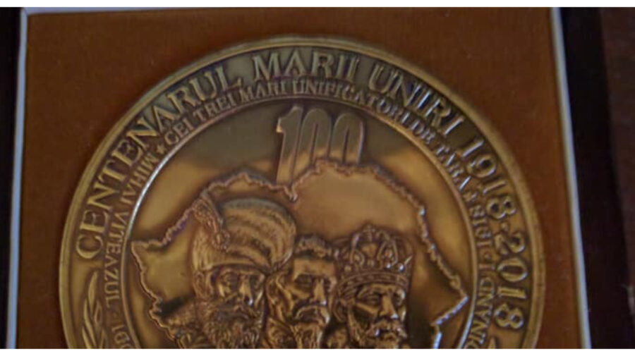 Opt personalități din Chișinău, decorate de Iohannis cu medalia „Centenarul Marii Uniri”. Nicolae Botgros printe ei