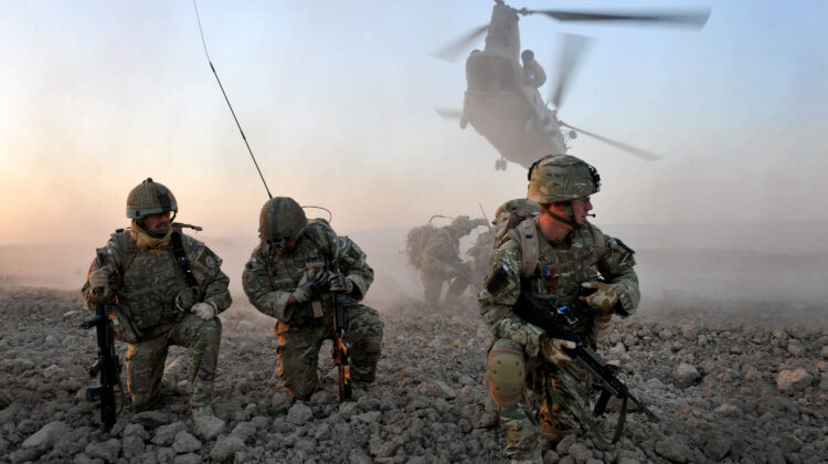 ALERTĂ! NATO se reunește de urgență, în timp ce talibanii se apropie de capitala Kabul
