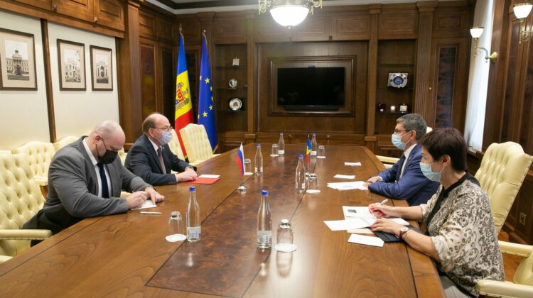 Ambasadorul Rusiei la Chișinău „pregătește terenul” pentru vizita lui Kozak. A pășit pragul Parlamentului