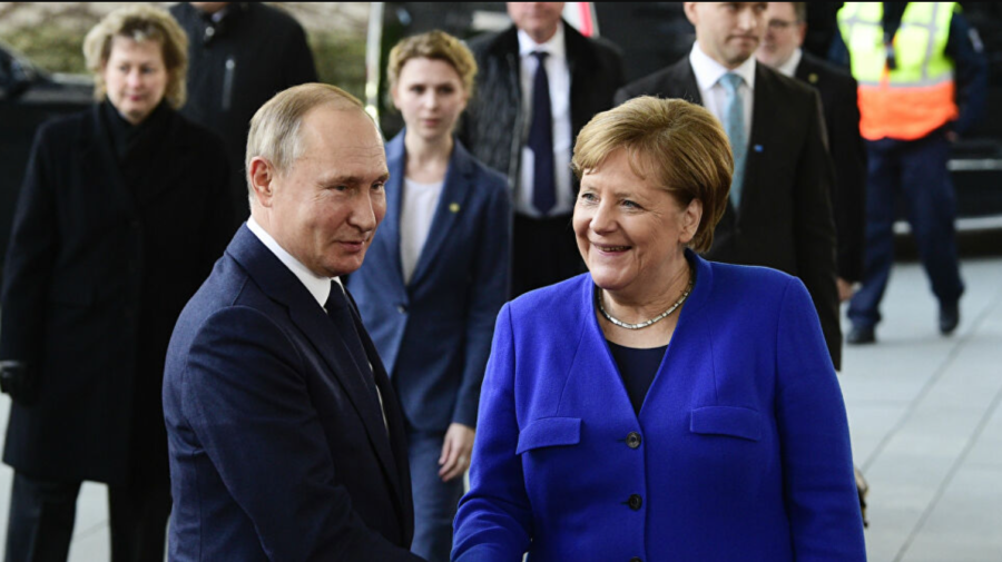 Angela Merkel, pentru ultima dată în Rusia în funcție de cancelar. Subiectele întrevederii dintre cei doi oficiali