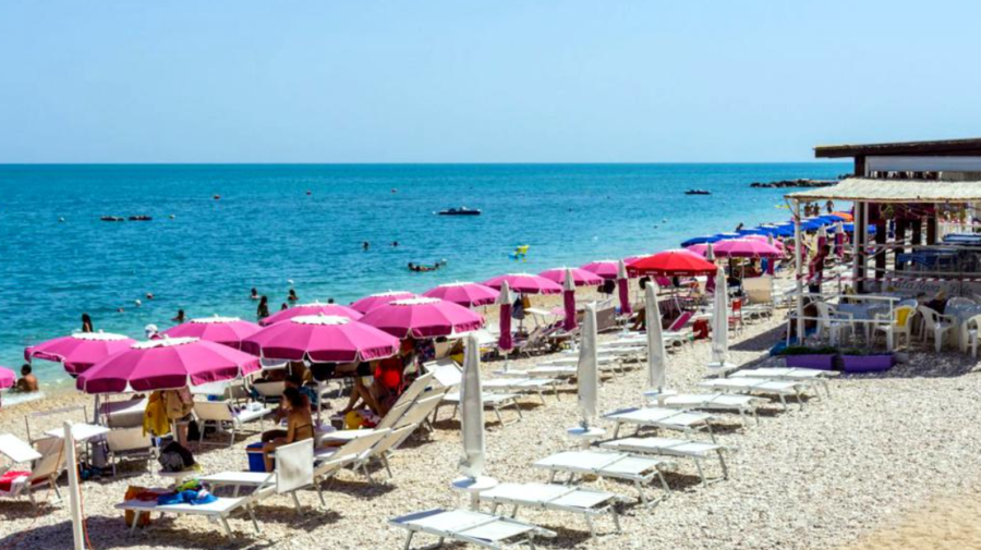 Se fură nisip! Infracțiunea pe care autoritățile din Sardinia nu poate să o combată nici cu amenzi uriașe