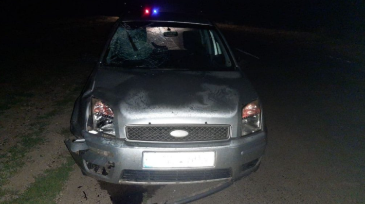 FOTO Sfârșit fatal pentru un bărbat din Strășeni. A decedat după ce a fost tamponat pe banda de circulație
