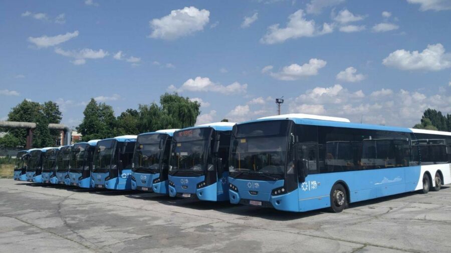 FOTO În curând, pe străzile Capitalei. Alte NOUĂ autobuze au ajuns la Chișinău