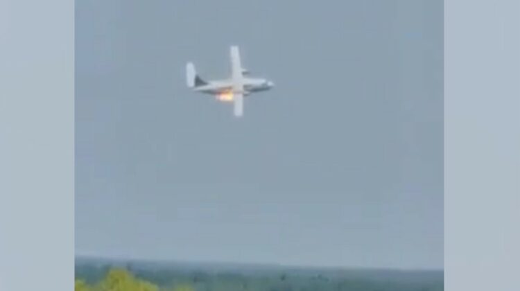 VIDEO Momentul în care un avion militar se prăbușește în regiunea Moscovei, în timpul unui exercițiu