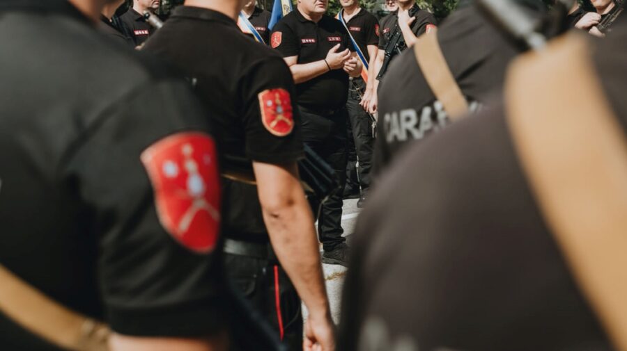 De la căciulă până la cizme. Lista echipamentului militarilor de la Carabinieri, pe timp de pace, aprobată