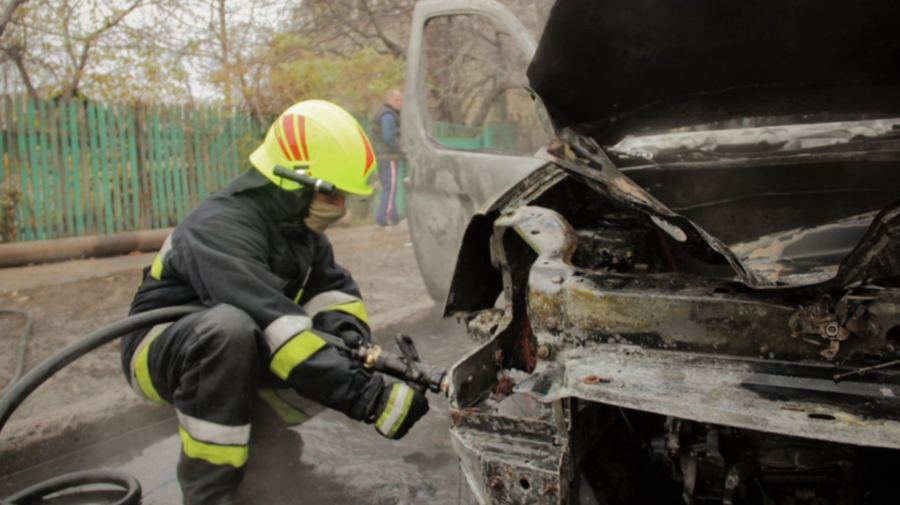 IGSU vine cu precizări în privința incendiului de pe traseul Chișinău-Leușeni: Victime nu au fost înregistrate