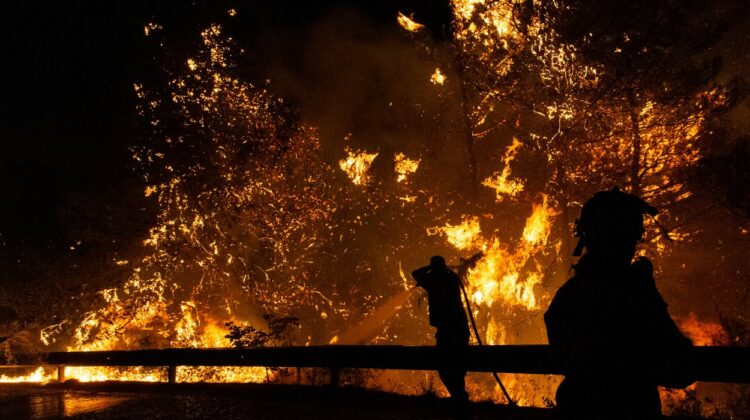 GALERIE FOTO Premierul Greciei: Țară e „un butoi cu pulbere” din cauza incendiilor