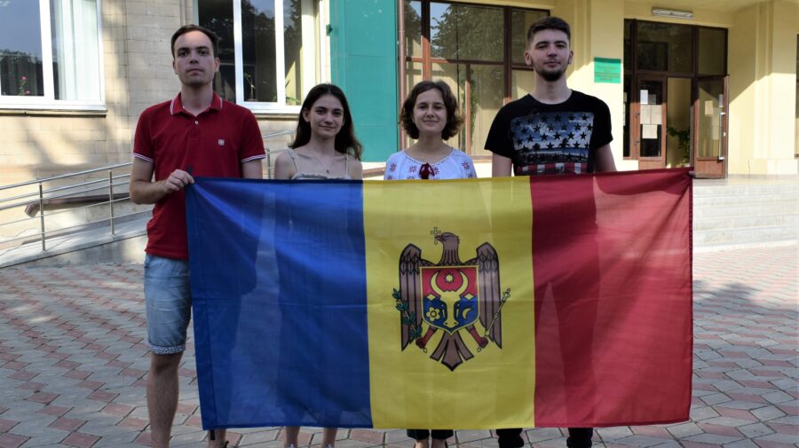 Bronz pentru Moldova! Cine sunt elevii care s-au evidențiat la un concurs internațional