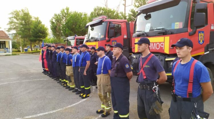 FOTO Pompierii moldoveni au început misiunea de stingere a incendiilor din Grecia. Aceștia activează în două ture