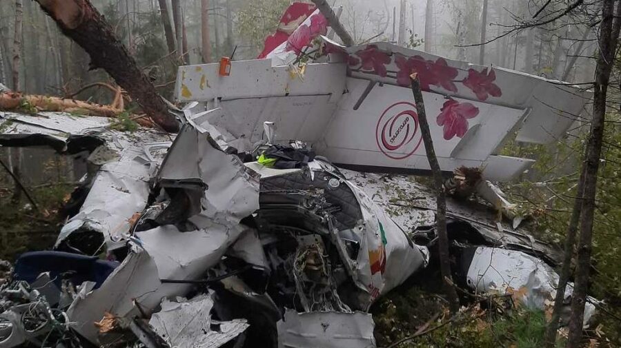 FOTO Catastrofă avia în Rusia! Patru persoane au decedat în urma unei aterizări forțate în taiga