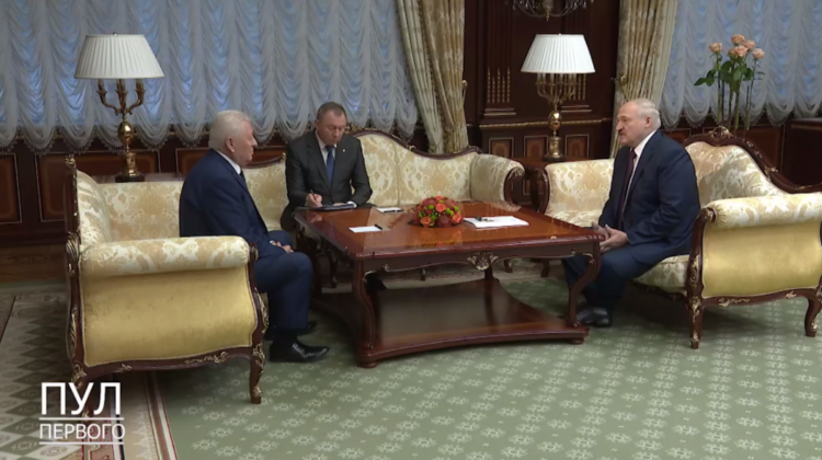 VIDEO Mesaj pentru Maia Sandu? Lukașenko, la întrevederea cu ambasadorul moldovean rechemat, l-a lăudat pe Dodon