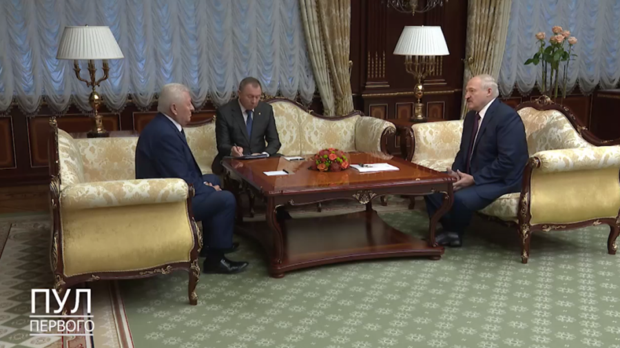 VIDEO Mesaj pentru Maia Sandu? Lukașenko, la întrevederea cu ambasadorul moldovean rechemat, l-a lăudat pe Dodon