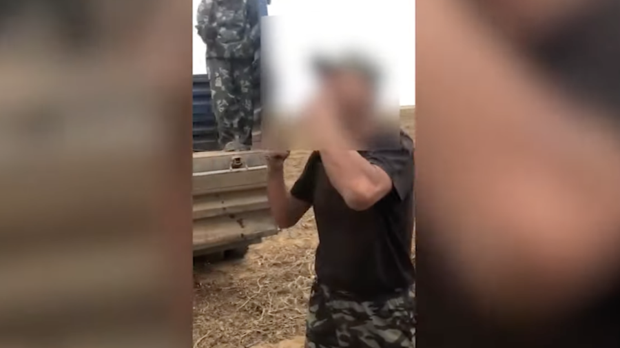 VIDEO Un fermier din Rusia a murit după ce a vrut să înghită o viperă de stepă. Momentul șocant
