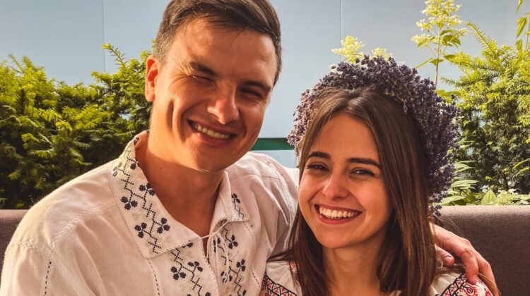 VIDEO Cine sunt cei doi moldoveni care au provocat lume în Egipt să recite din „Limba Noastră”