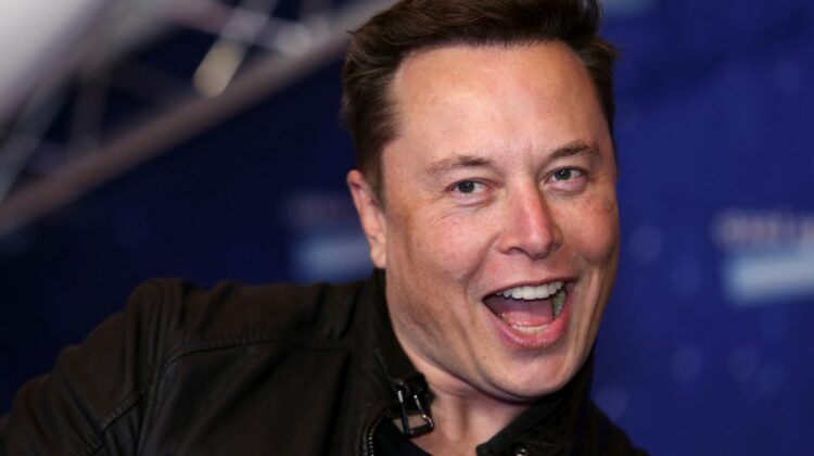 Elon Musk scrie istorie! A devenit a treia persoană care a avut vreodată o avere netă de 200.000.000.000 de dolari