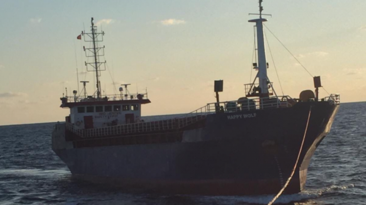 O navă sub pavilion moldovenesc, s-a oprit în larg din cauza unei defecțiuni. La bord se aflau 16 oameni