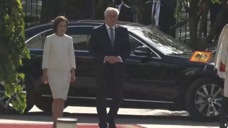 FOTO/VIDEO Cortegiul președintelui Germaniei care a venit la Chișinău. Maia Sandu l-a primit la Președinție