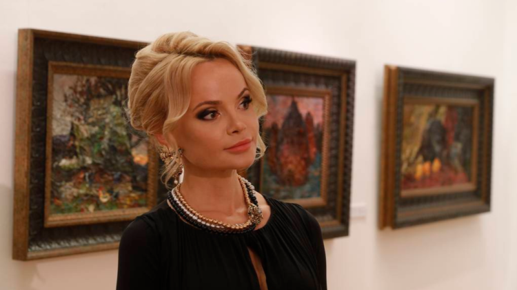 VIDEO Artista Nicoleta Stati, a devenit membru onorific al Academiei de Arte din Rusia! Expoziție de picturi la Moscova