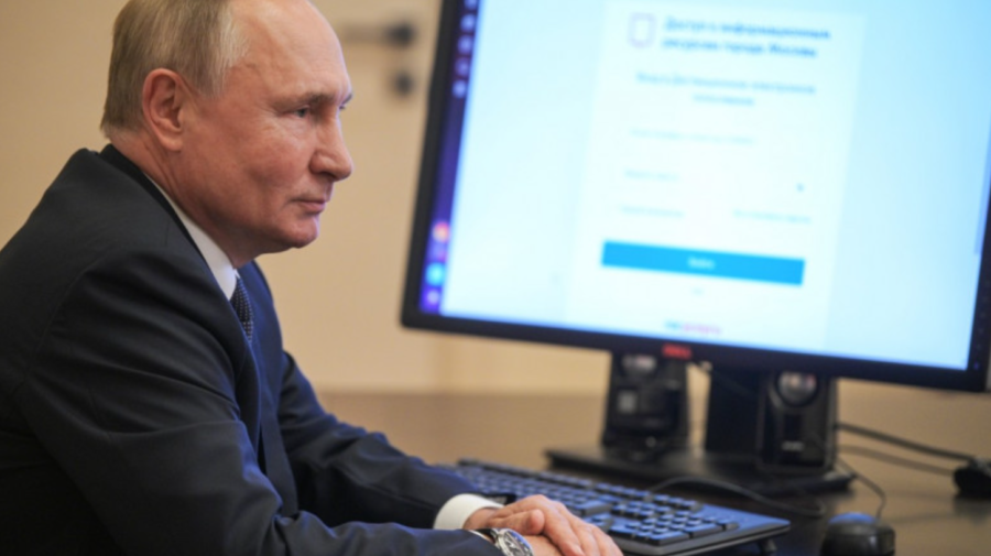 VIDEO Aflat în regim de autoizolare, Vladimir Putin a votat online la alegerile pentru Duma de Stat