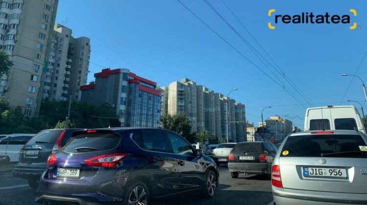 FOTO E 1 septembrie! Șoferii se împart pe rețelele sociale despre cum se circulă dimineața prin capitală