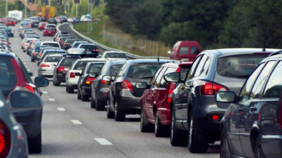 InfoTrafic anunță unde sunt ambuteiaje în Capitală. Ce străzi ar fi bine să evite șoferii