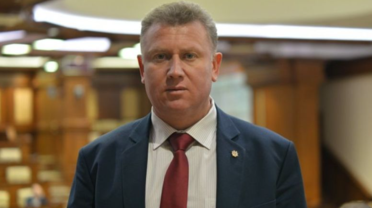 Se clatină fotoliul președintelui raionului Ungheni! Ghenadi Mitriuc, ex-deputat PSRM, prins cu ilegalități
