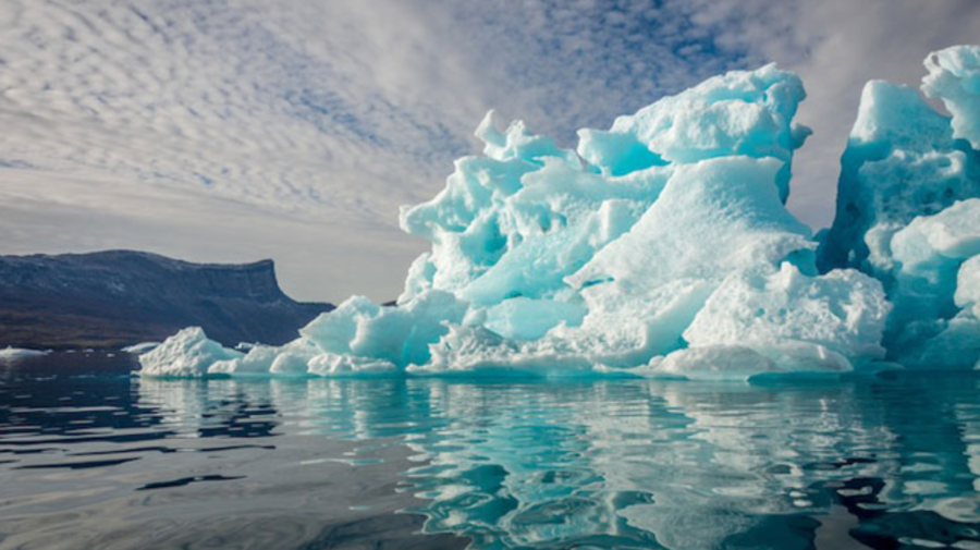 Plante congelate și un lac preistoric. Ce mistere se ascund sub gheața din Groenlanda